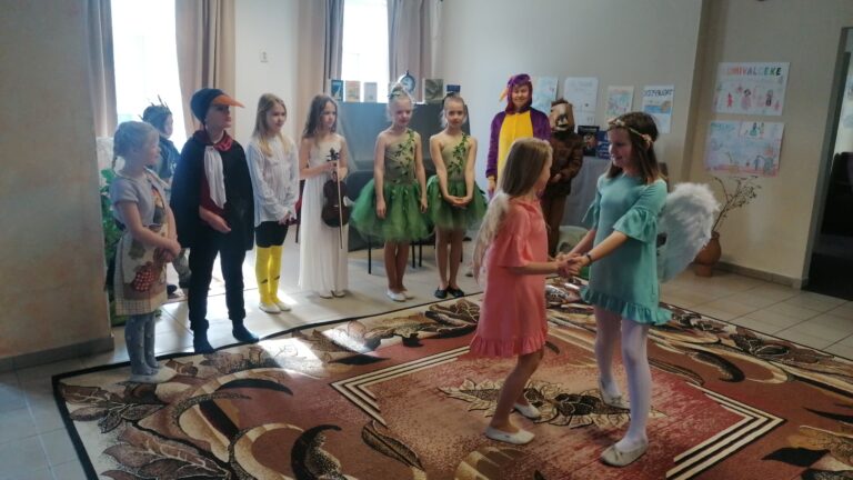 Stiilipäev: Vwk lapsed kehastusid raamatutegelasteks